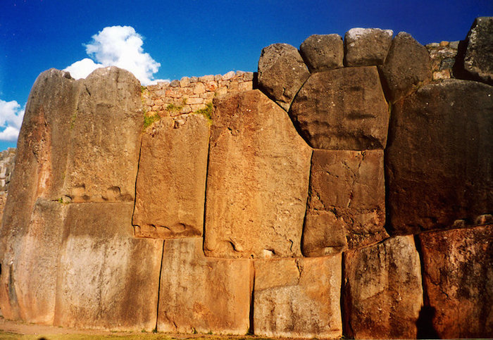 sacsayhuaman