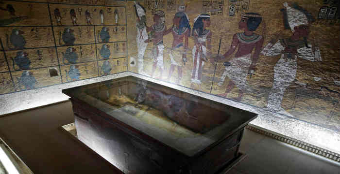 egiptos-archeologi-mistiko-thalamo-tafo-toutagchamon