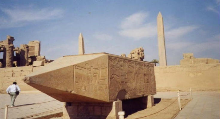 obelisk_Al_Karnak1