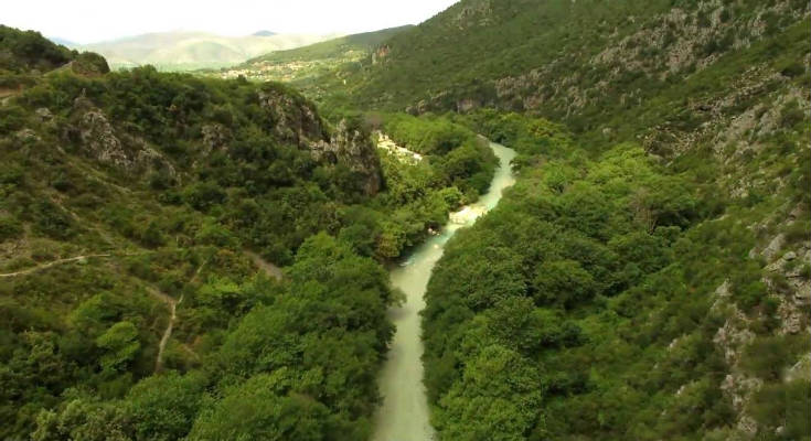 dite-psila-mithiko-potamo-acheronta-pernousan-psiches-katevoun-adi