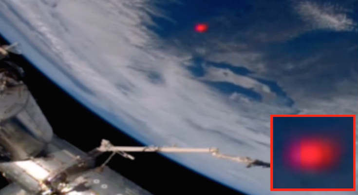 kokkino-ufo-entopistike-konta-diethni-diastimiko-stathmo-video
