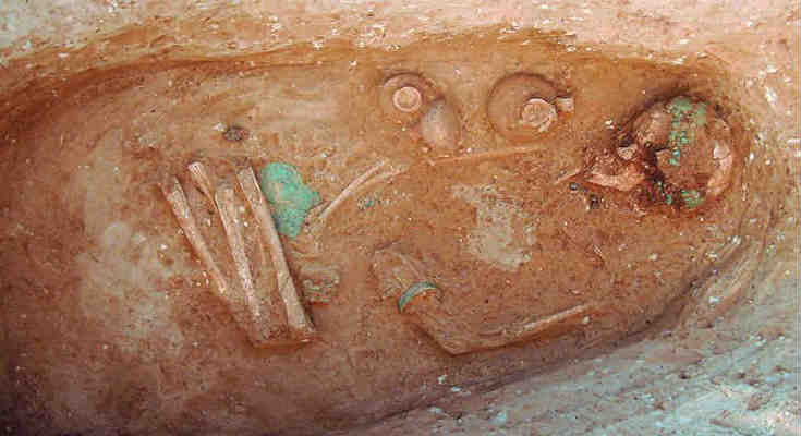 spanio-chalkino-diadima-isteris-epochis-chalkou-apokaliptete