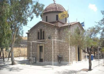 Το εκκλησάκι που «αρνούνταν» να κατεδαφιστεί,το συρματόσχοινα έσπαγαν,οι γερανοί χάλαγαν,οι εργάτες αρνούνταν τα χρήματα! Το εκκλησάκι που «αρνούνταν» να κατεδαφιστεί,το συρματόσχοινα έσπαγαν,οι γερανοί χάλαγαν,οι εργάτες αρνούνταν τα χρήματα!