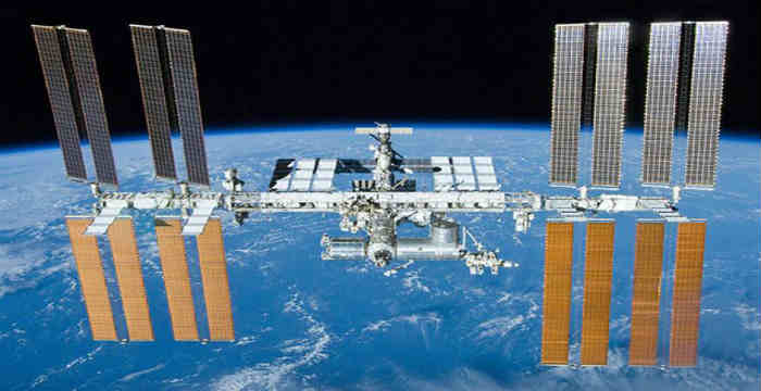 ISS-Kjell-Lindgren-3 Πόσο μεγάλος είναι ο Διεθνής Διαστημικός Σταθμός;