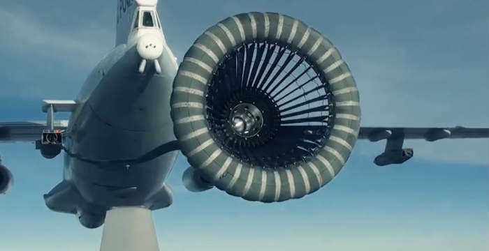 aeroskafi-enaeriou-anefodiasmou Air-to-Air Refueling (AAR) aircraft