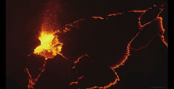 ekpliktiko-video-apo-tin-lava-tou-ifestiou-kilauea-stin-chavai