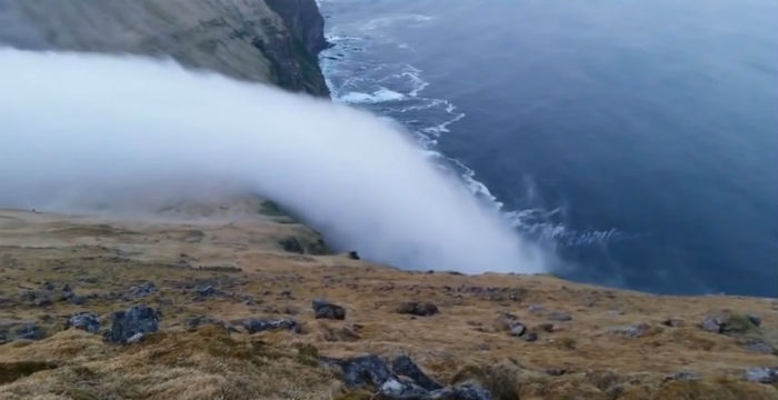 islandia-panemorfo-fisiko-fenomeno-enas-katarraktis-apo-sinnefa-video