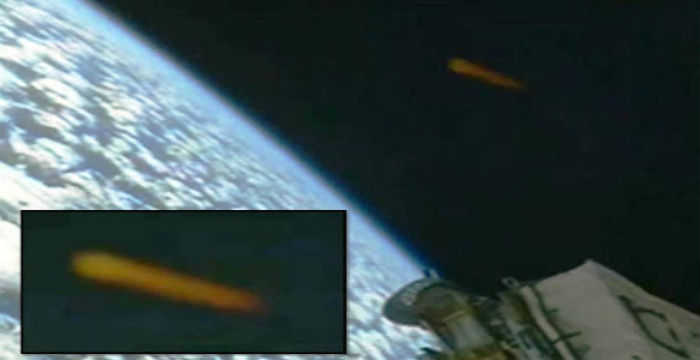 ufo-fastwalker-iss